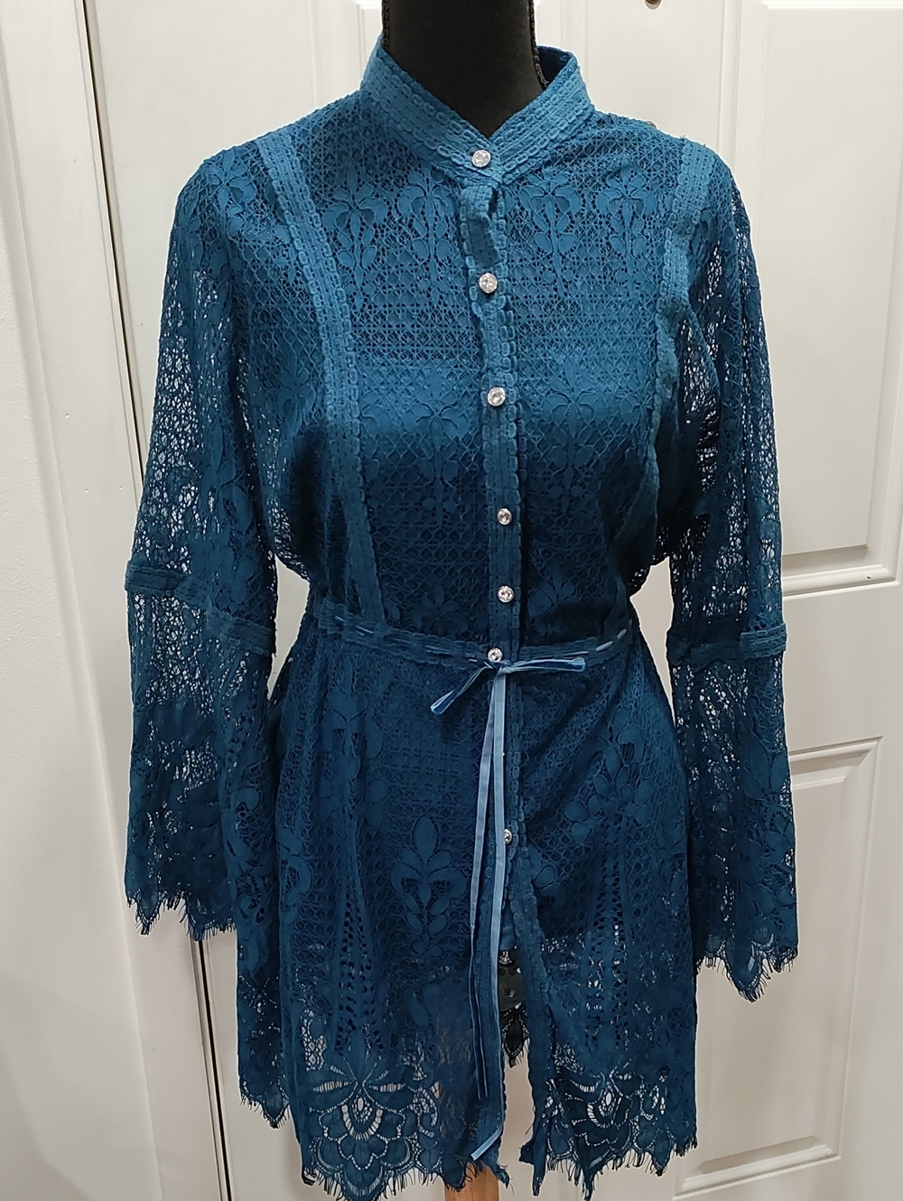 Colleen Lopez Teal Lace Button-Front Tunic